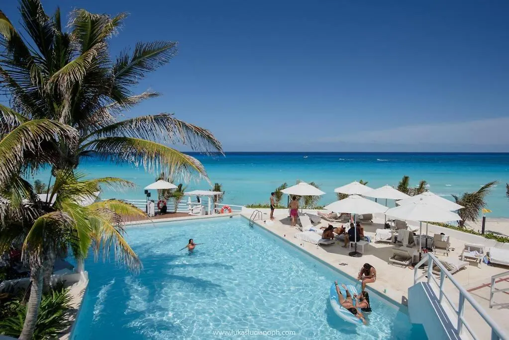 Estudio 2A Sobre La Playa, Piscina, Gimnasio, Excelente Opcion Cancún 0*,