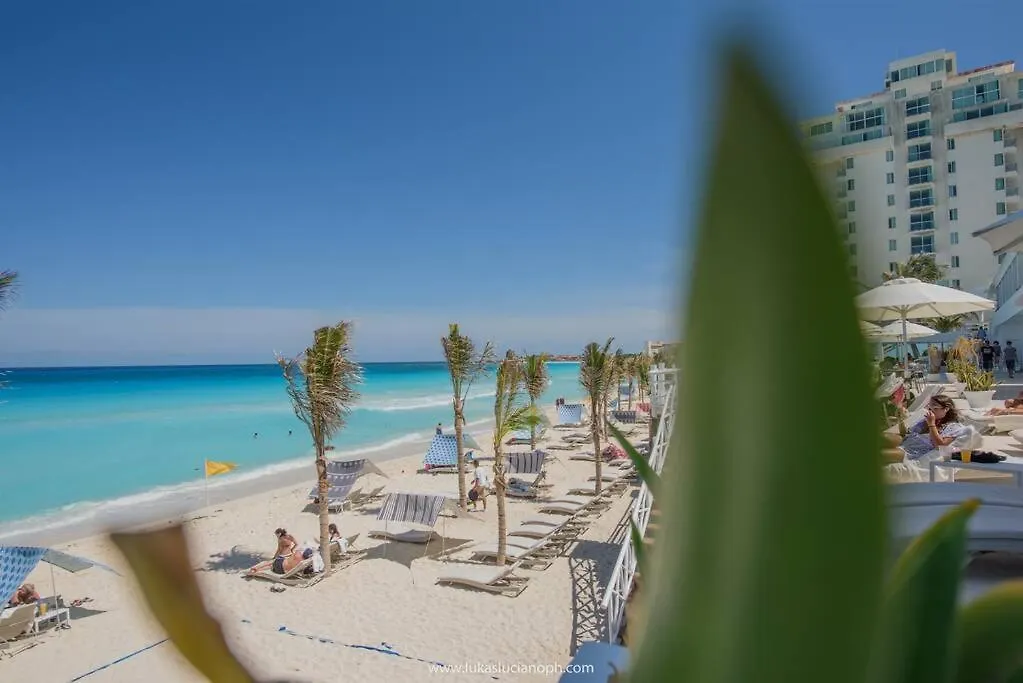 Estudio 2A Sobre La Playa, Piscina, Gimnasio, Excelente Opcion Cancún